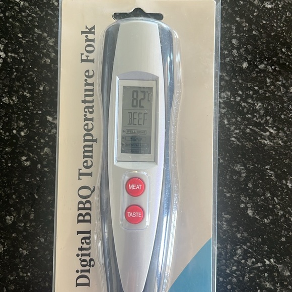 Digital meat temperature fork - Picture 2 of 5